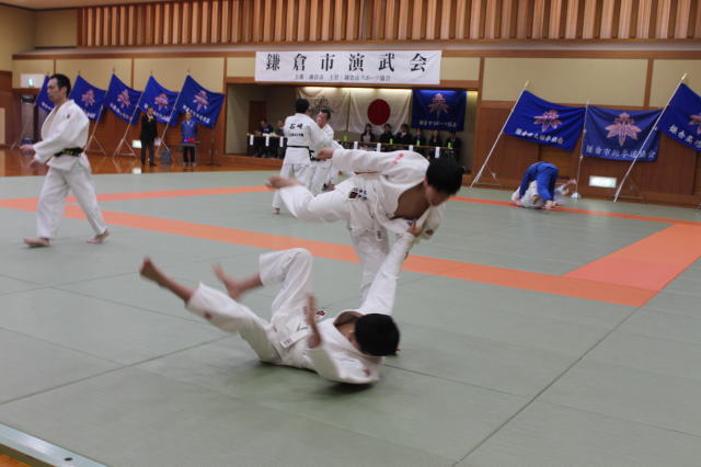 鎌倉朝日新聞社